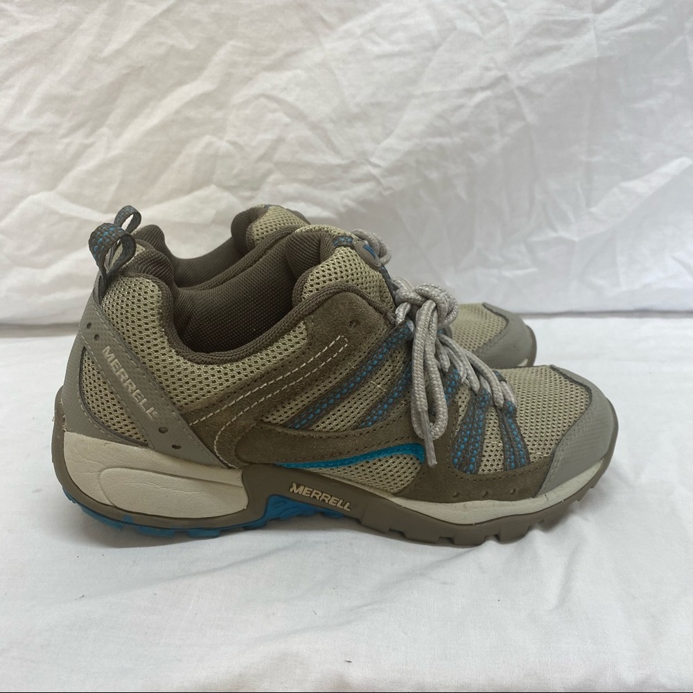 Women’s Merrell Hiking Shoes Size 6